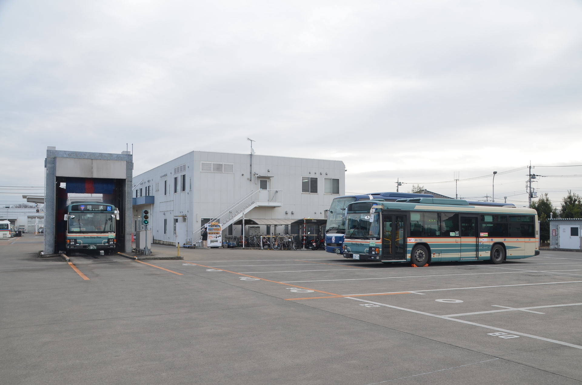 西武バススロープ板付き路線バス - メルカリ